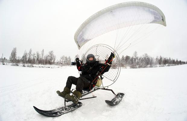 paratrike y paramotor en la nieve