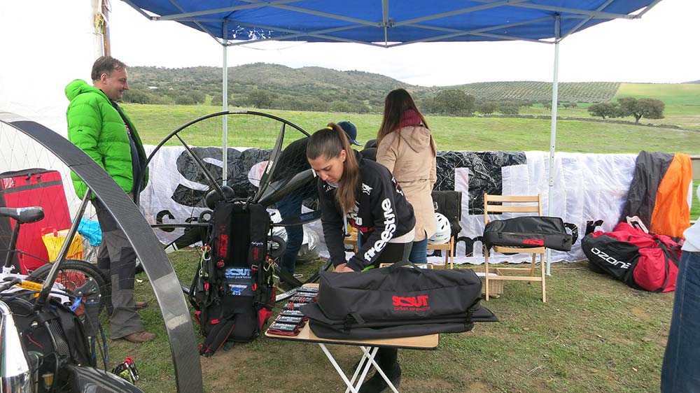 scout-stand-paramotors-candelas-2014 scout stand paramotors candelas 2014 Crónica de Las Candelas 2014