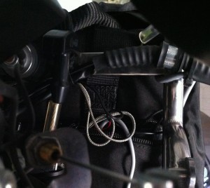 cables-y-bateria-en-silla cables y bateria en silla 300x268 Review del PPG Meter de Fly Henry.