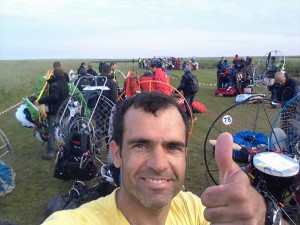 Javier Sierra, 3º en el open del campeonato de Francia. 1601488 10202110380703628 3497988048381491121 n 300x225 Campeonato de Francia de paramotor 2014.