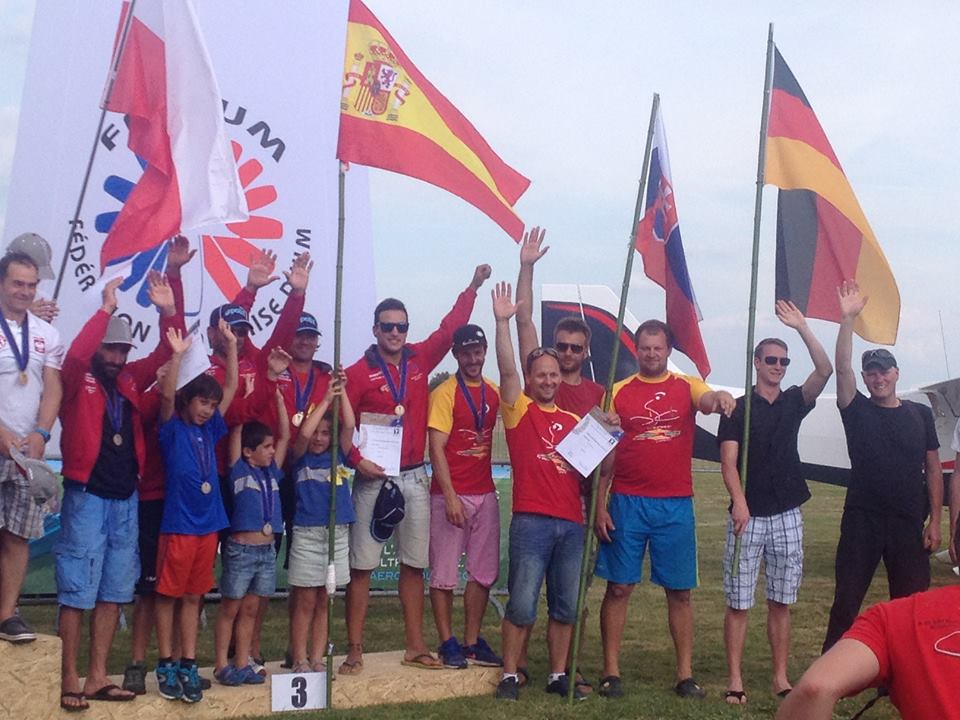 Equipo Nacional de Paramotor 10461997 660765500682030 4935266581579822317 n Medalla de bronce para el Equipo Español de Slalom Paramotor.