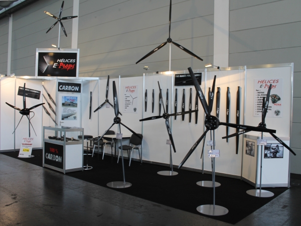 stand E-props_aero2014 stand eprops aero2014 01 Hélice PlugnFly de E Props