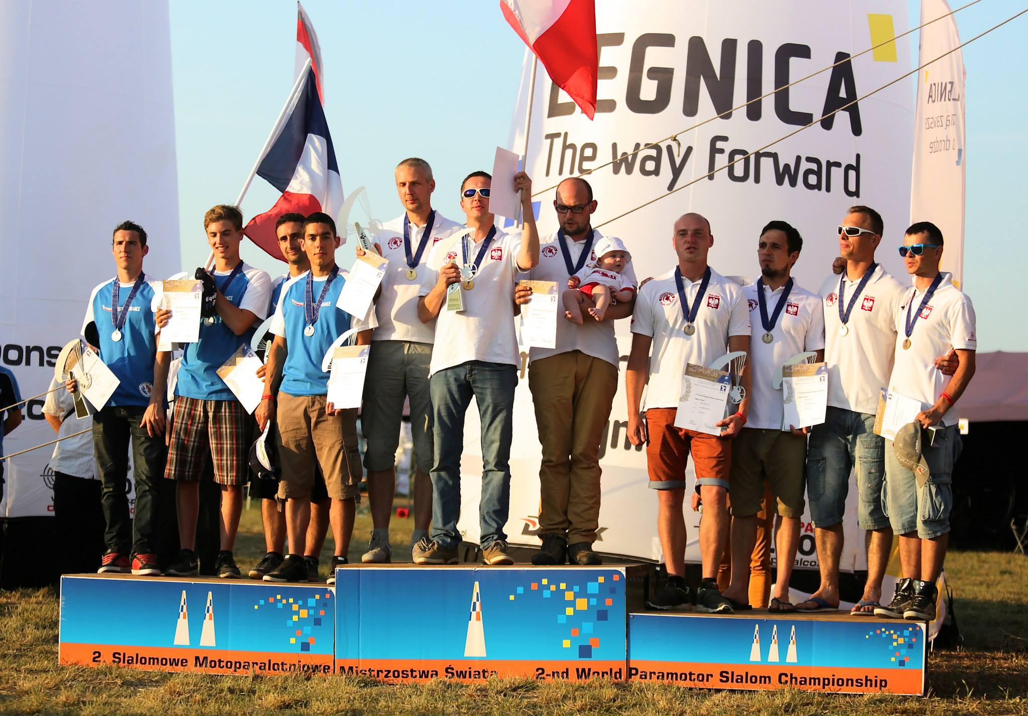 Mundial Paramotor Slalom podium PF1 Racer team 11722632 625390127597597 8332450698171841384 o 2 Campeonato del Mundo de Slalom 2015.