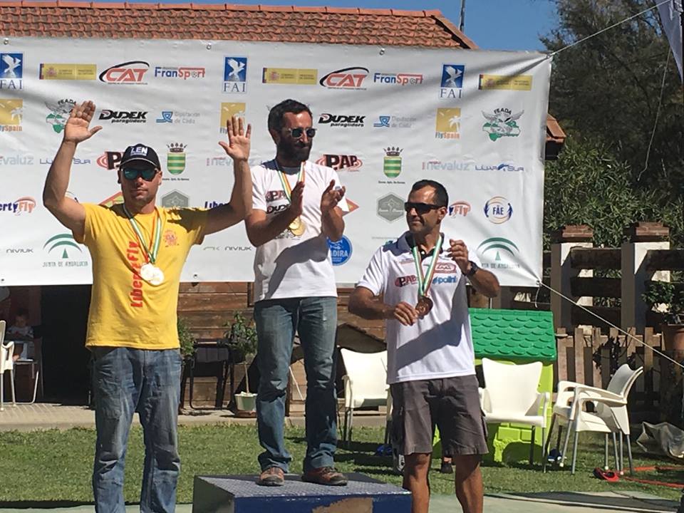 Podium del Campeonato de España y Andalucía Paramotor Slalom 2016. 14671202 1122836247793360 6519460729828138902 n Resultado del Campeonato de España y Andalucía Paramotor Slalom 2016.