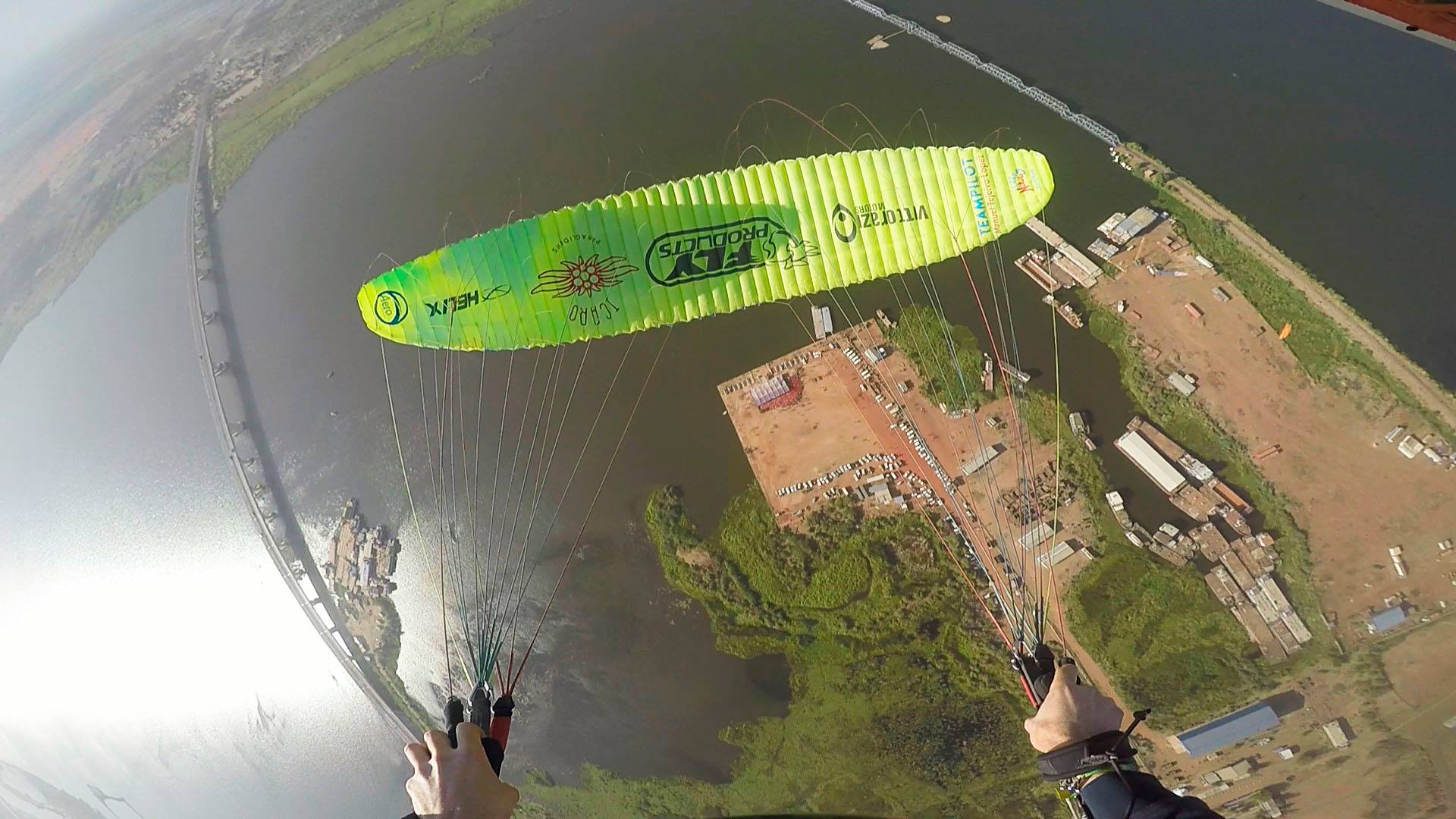 Manuel Tejeiro en Sudán. 111 Tres paramotores conquistan los cielos de Sudán.